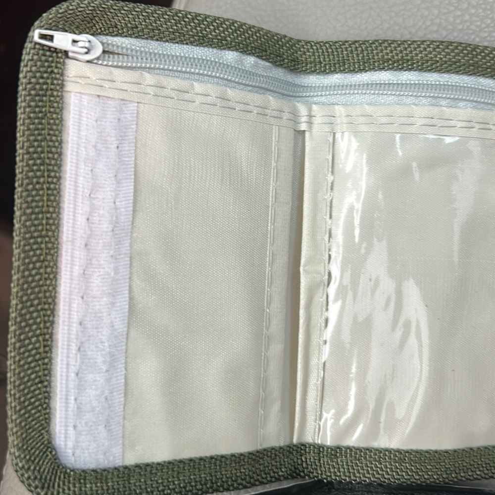 2 wallets $$$$ - Picture 4 of 5